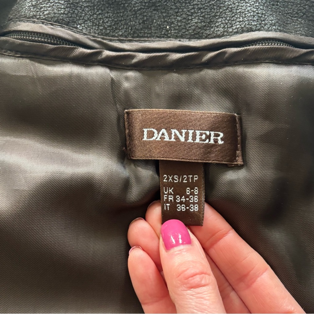 Simply Fantastic Danier Leather Moto Jacket (Chocolate Brown) - Picture 14 of 14